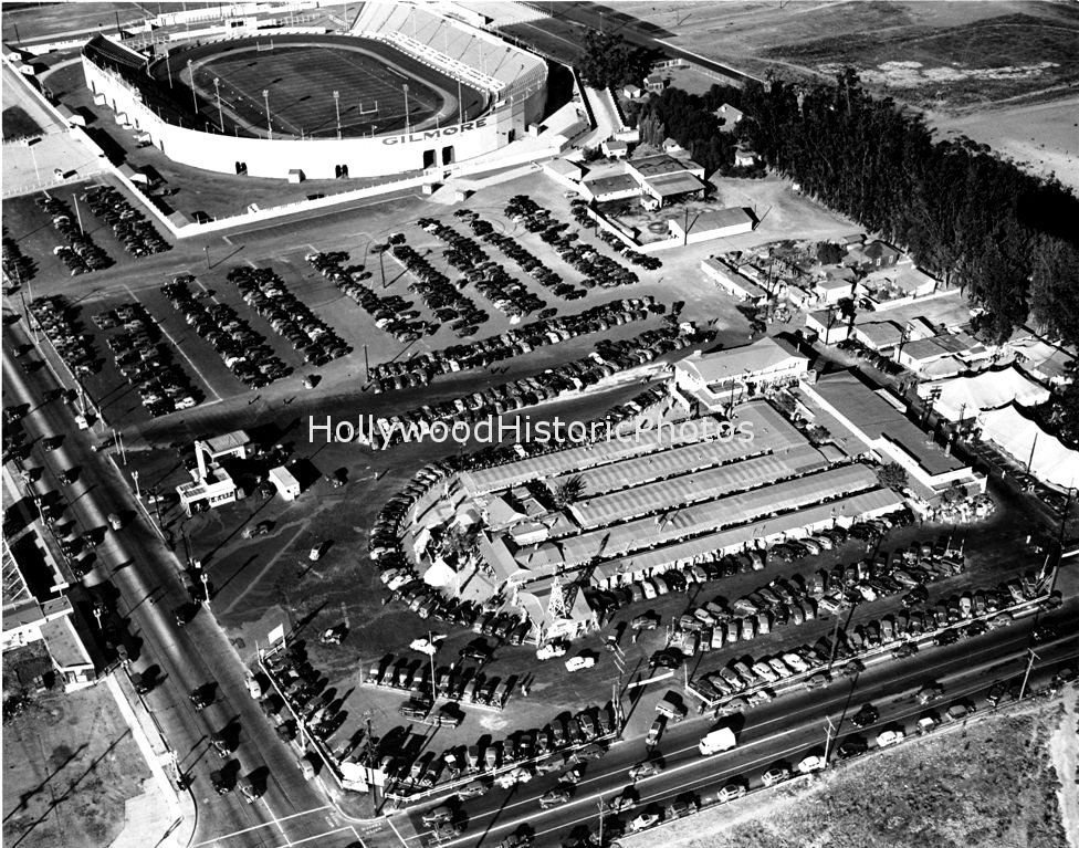 Gilmore Farmers Mkt 1941 WM.jpg
